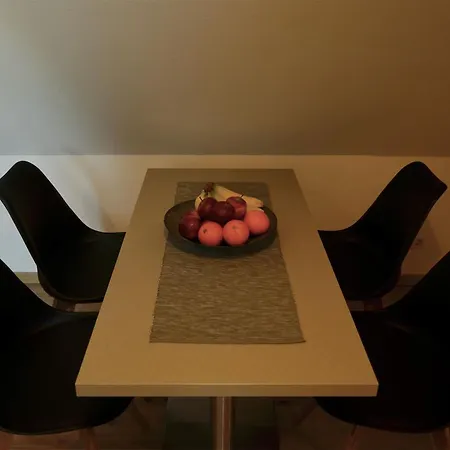 Jung Apartment