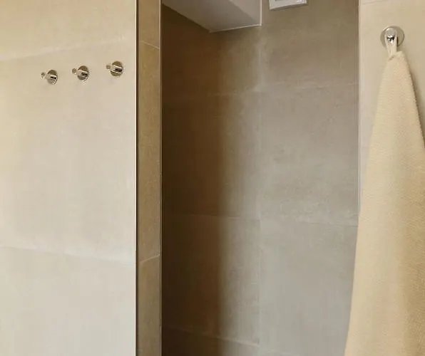 Jung * فالكنزيه